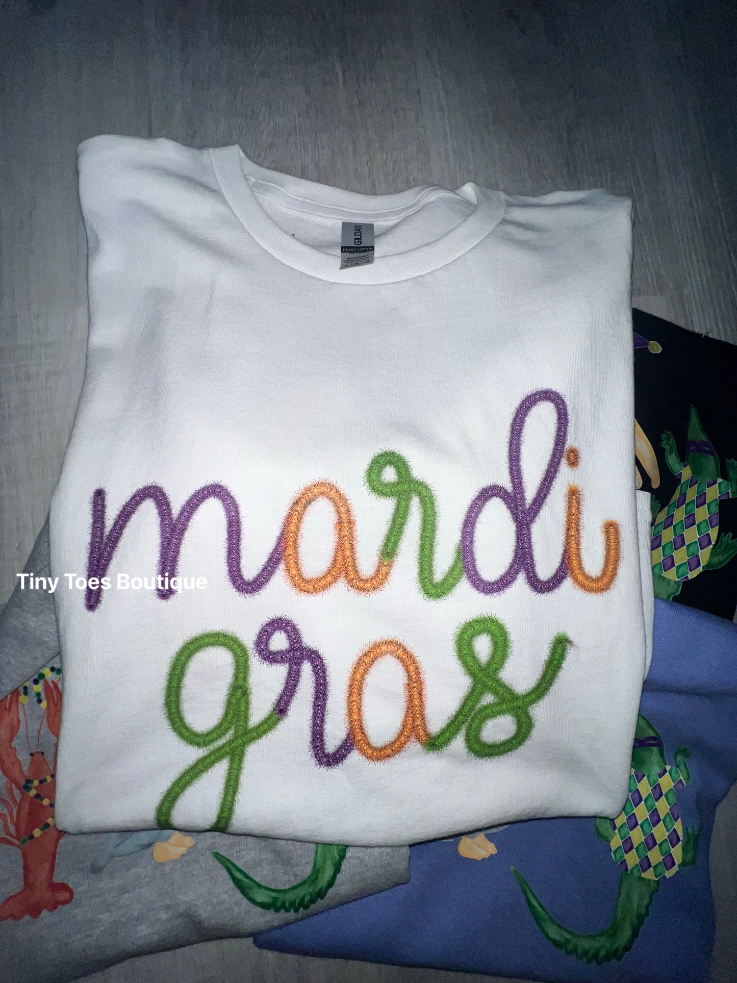 Faux tinsel Mardi Gras