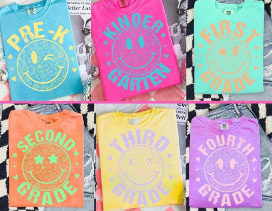 Retro Smiley Grade Levels - comfort colors