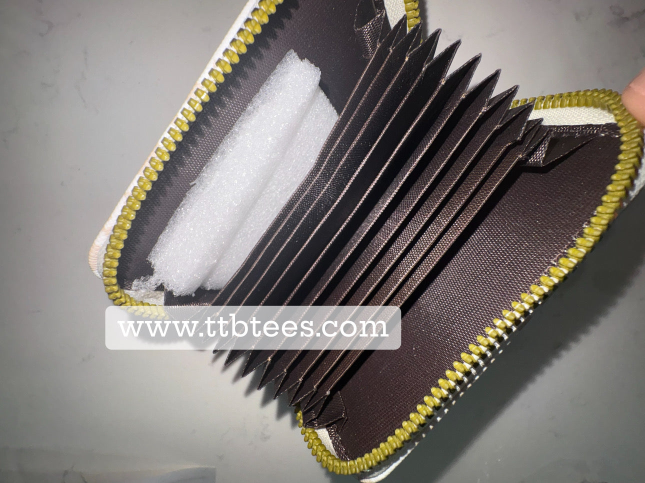 Ready to ship- card wallet