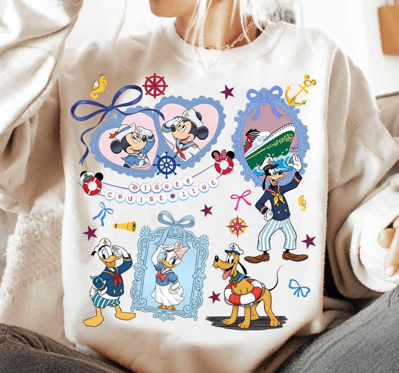 Cruise with the mouse tee